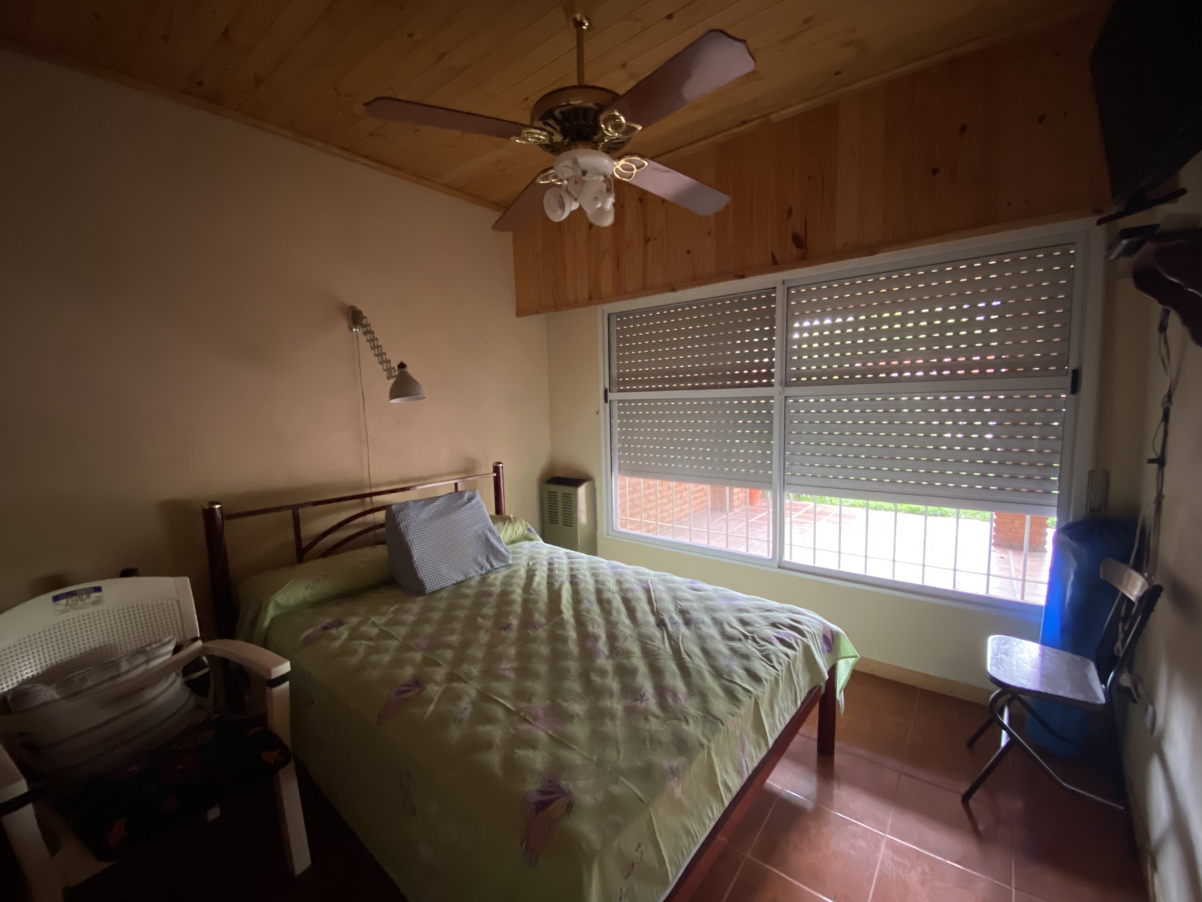 "Hogar y Terreno en Venta: Espacio y Comodidad en un Solo Lugar