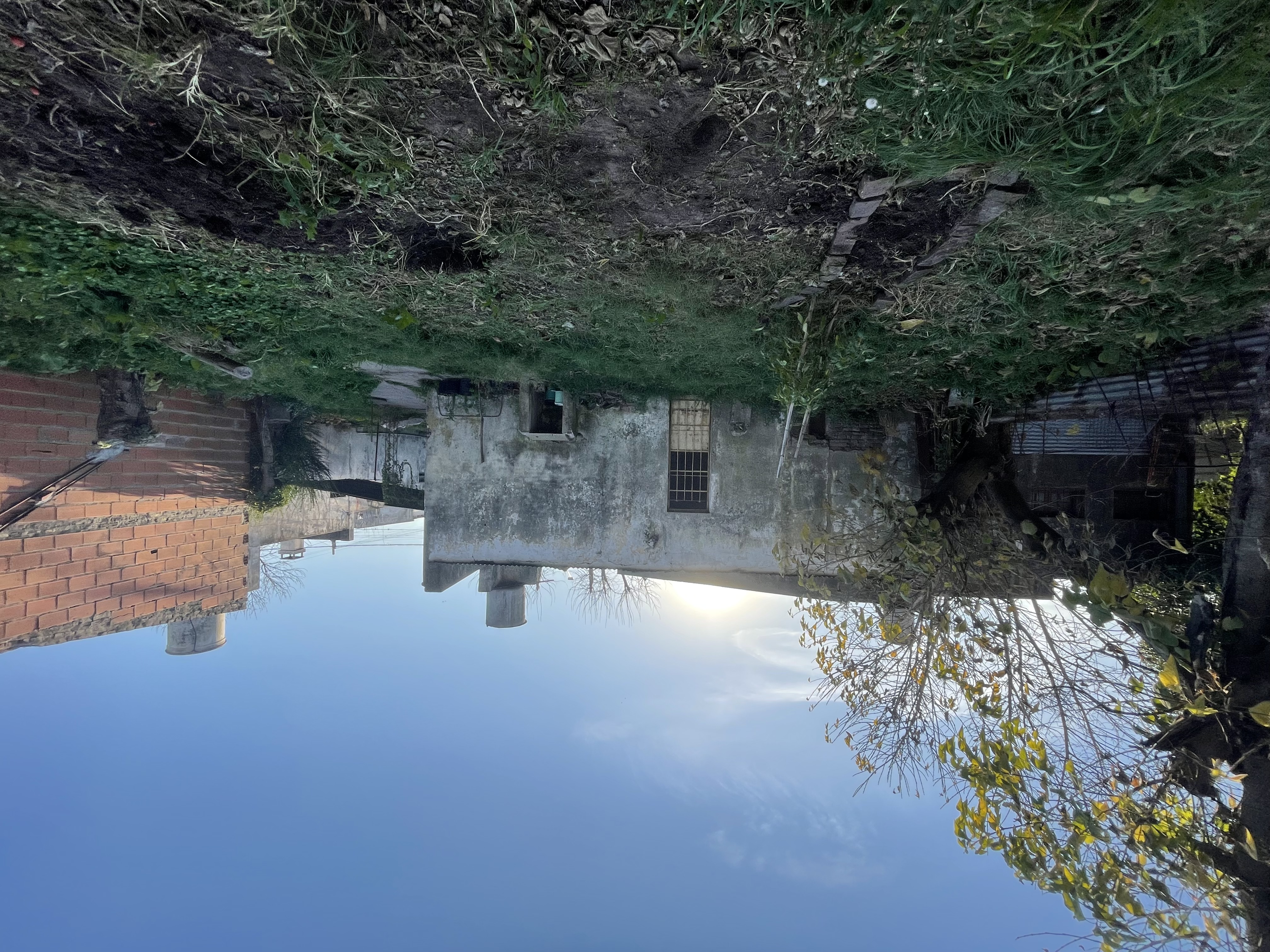 SE VENDE VIVIENDA A RECICLAR, EXCELENTE UBICACION