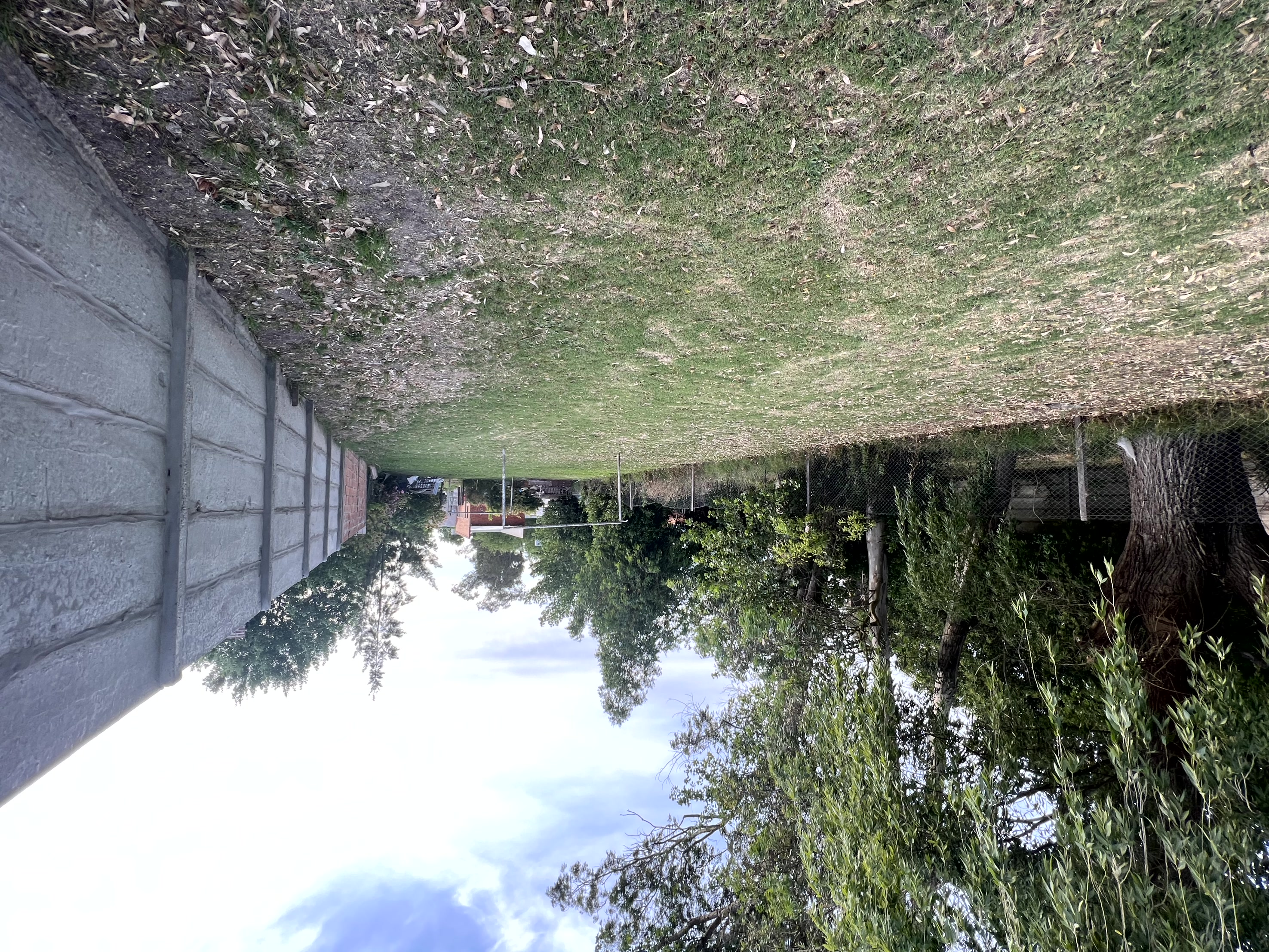 Lote de Terreno Ideal para Proyecto Turístico o Vivienda Permanente: Cerca del Río y Camping Municipal