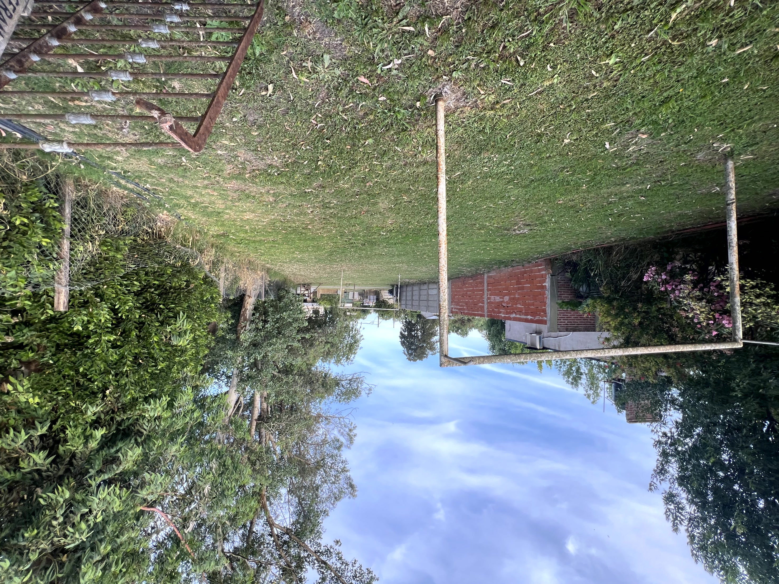 Lote de Terreno Ideal para Proyecto Turístico o Vivienda Permanente: Cerca del Río y Camping Municipal