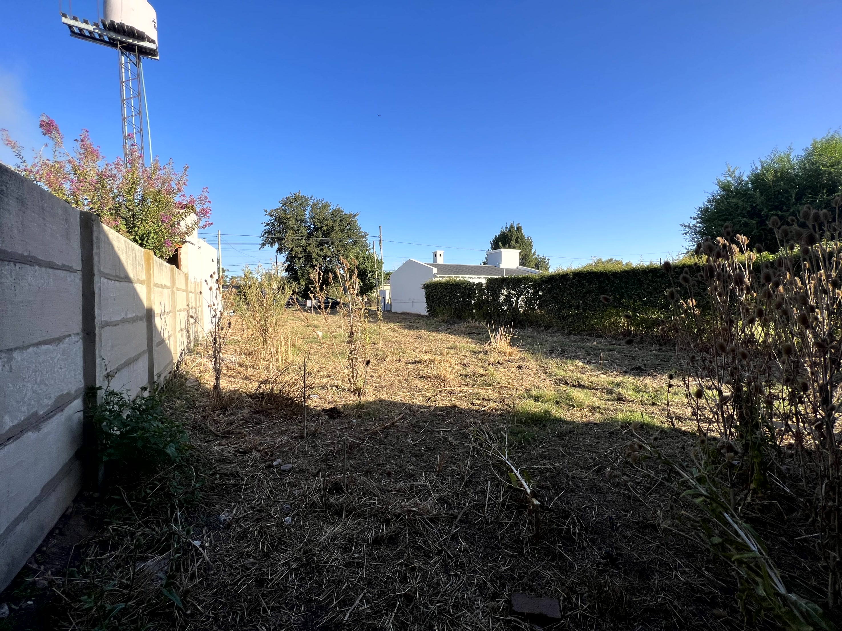 "¡Construye tu hogar en una ubicación privilegiada! Lote en barrio urbano cerca de Av. 9 de julio"
