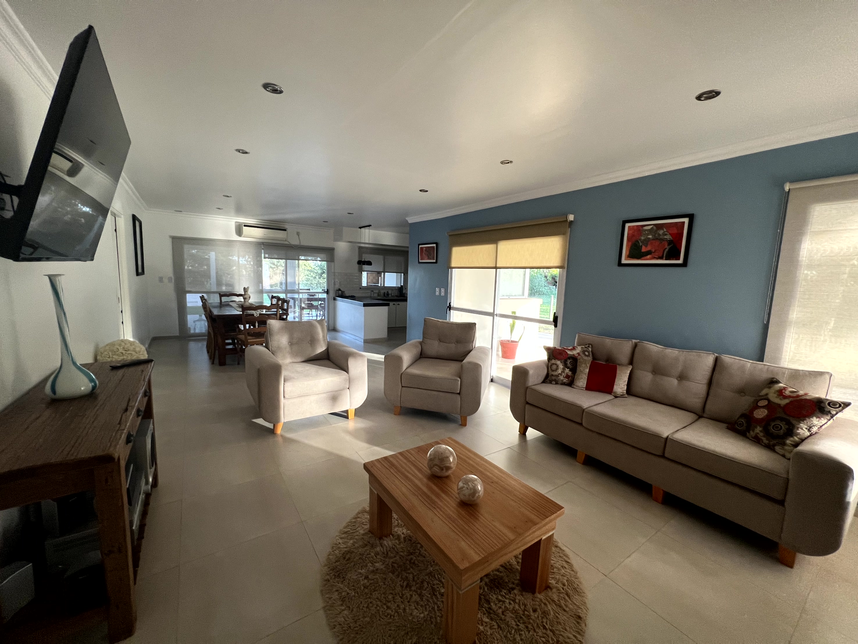 HERMOSA VIVIENDA UBICADA EN BARRIO LEUFU KIÑE