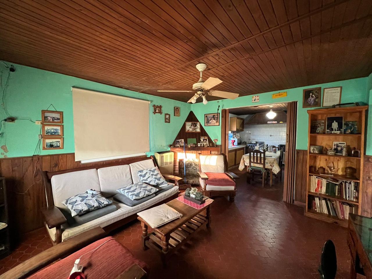 Hermosa Casa en Barrio Residencial a Pasos de Av. Balbín