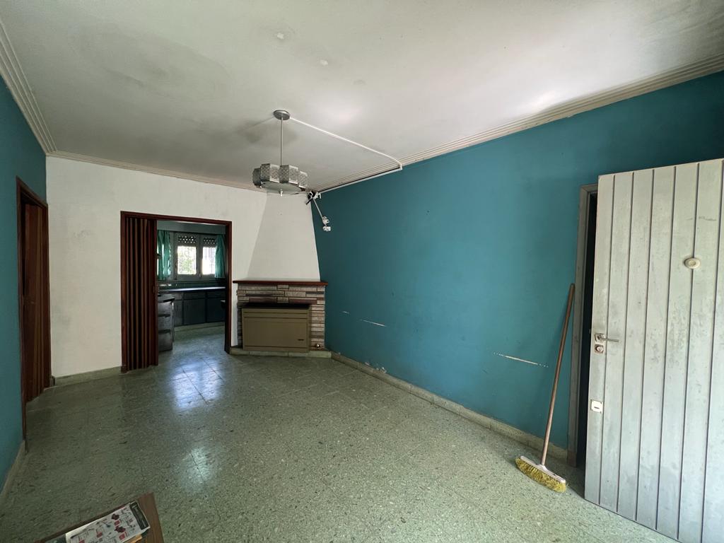 Increíble Oferta: Casa y Lote Adicional con Piscina a Solo 2 Cuadras de Av. Italia - Apta para Crédito Hipotecario