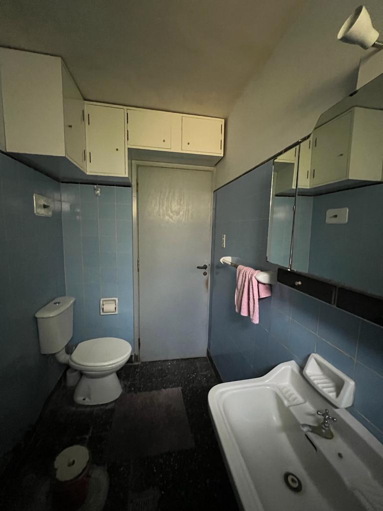 Increíble Oferta: Casa y Lote Adicional con Piscina a Solo 2 Cuadras de Av. Italia - Apta para Crédito Hipotecario