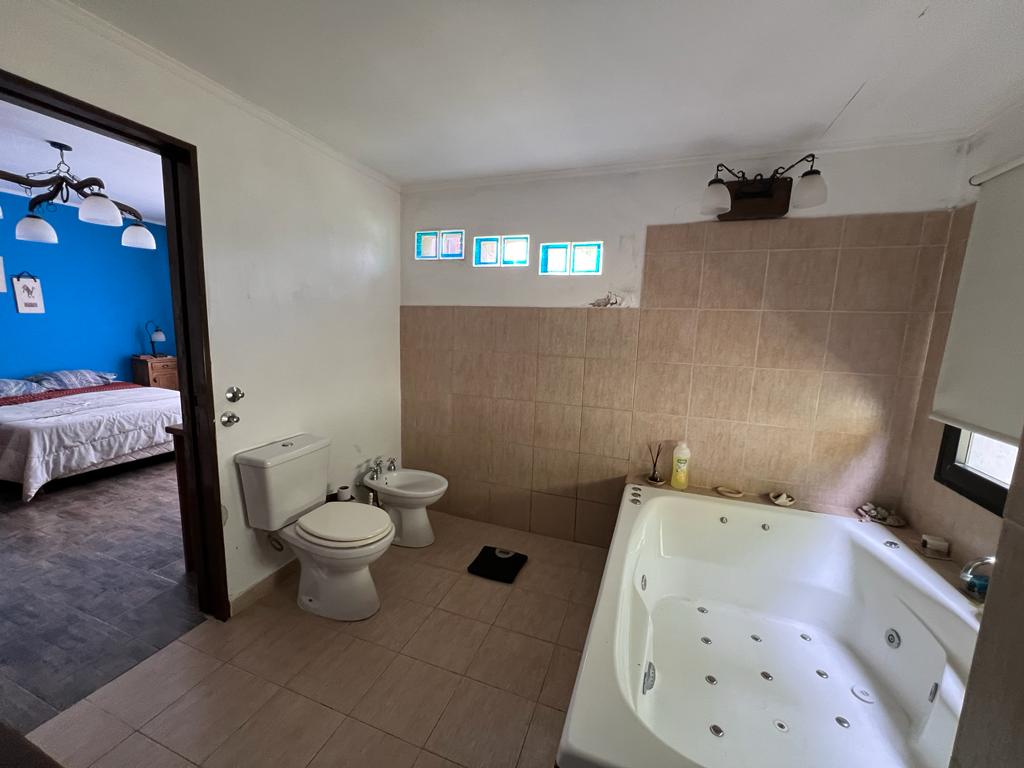 SE VENDE CASA EN BARRIO LEUFU KIÑE CONTIGUO A TERMAS