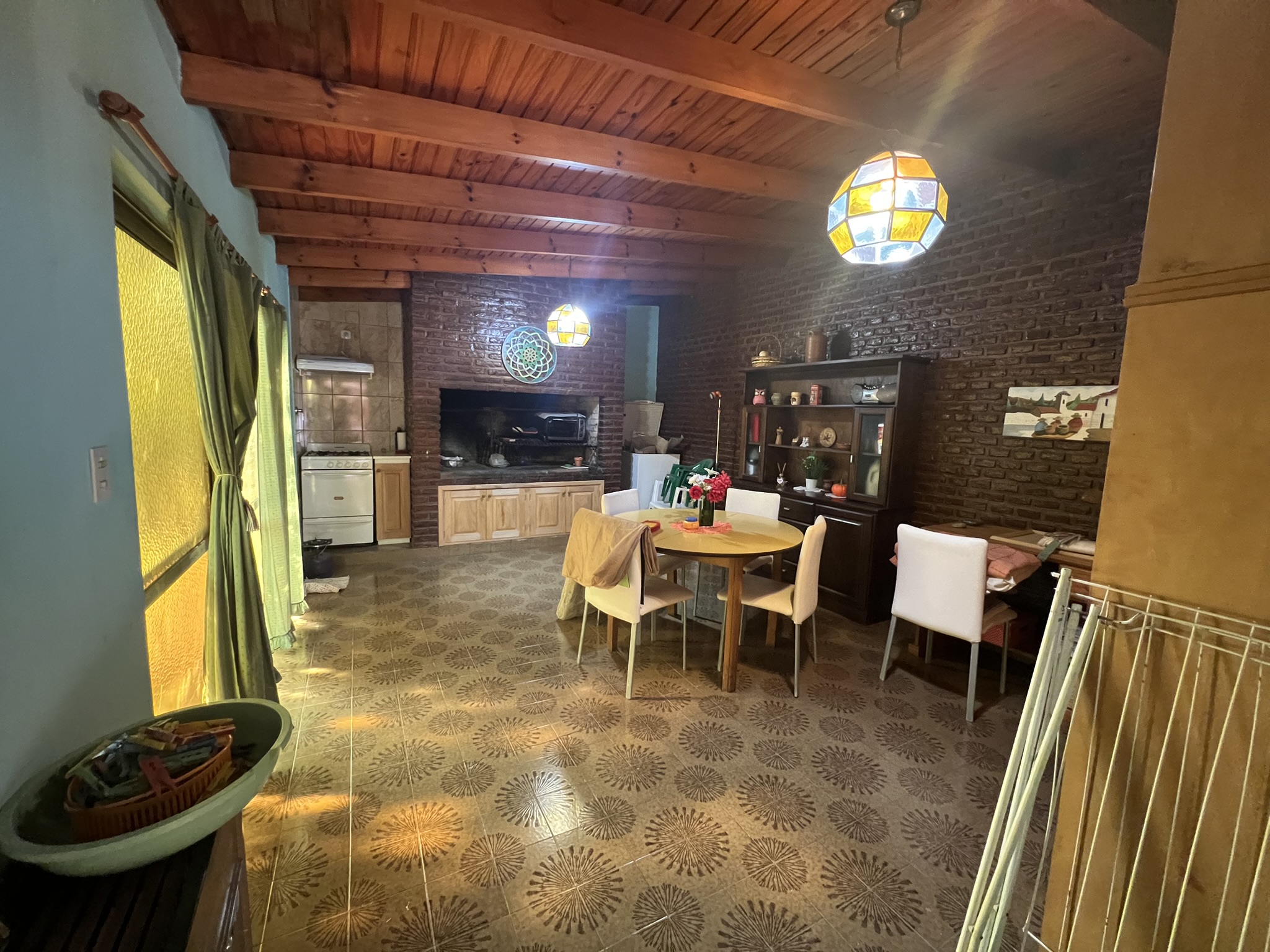 "Oportunidad única: Vivienda de calidad en ubicación privilegiada, permuta por casa o depto en General Belgrano"