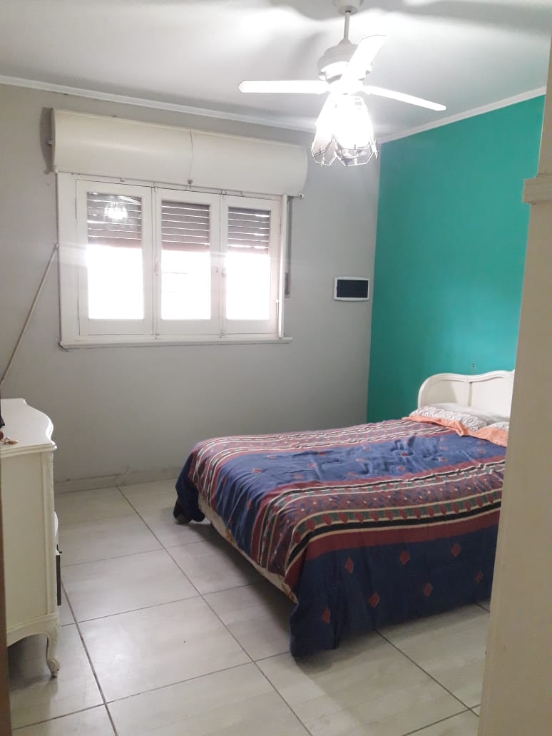 "Encantadora Vivienda en Venta: Ubicación Privilegiada en Entorno Urbano"