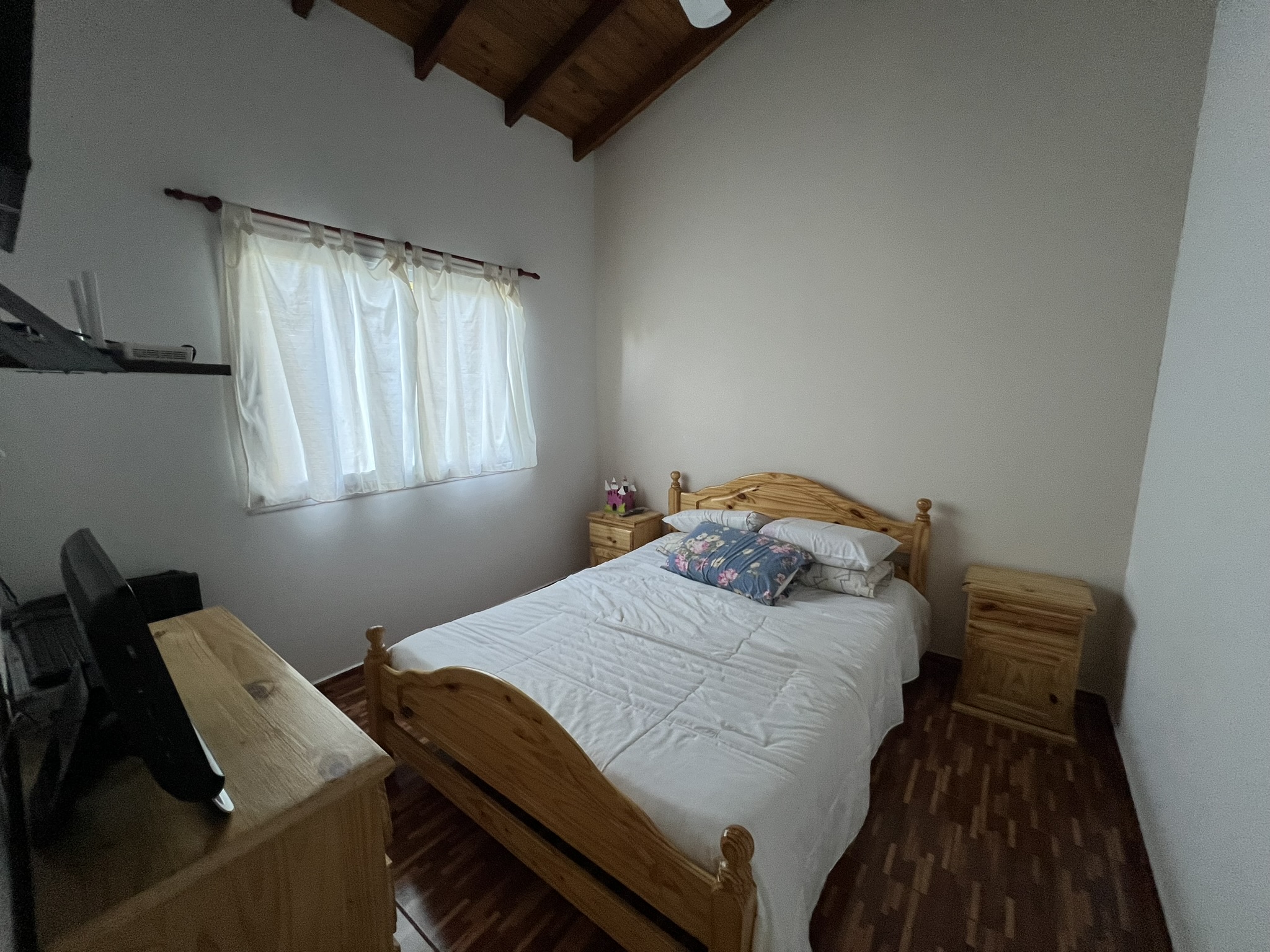 "Hogar Completo y Proyecto por Realizar: Tu Espacio en Barrio Leufu Kiñe te Espera"