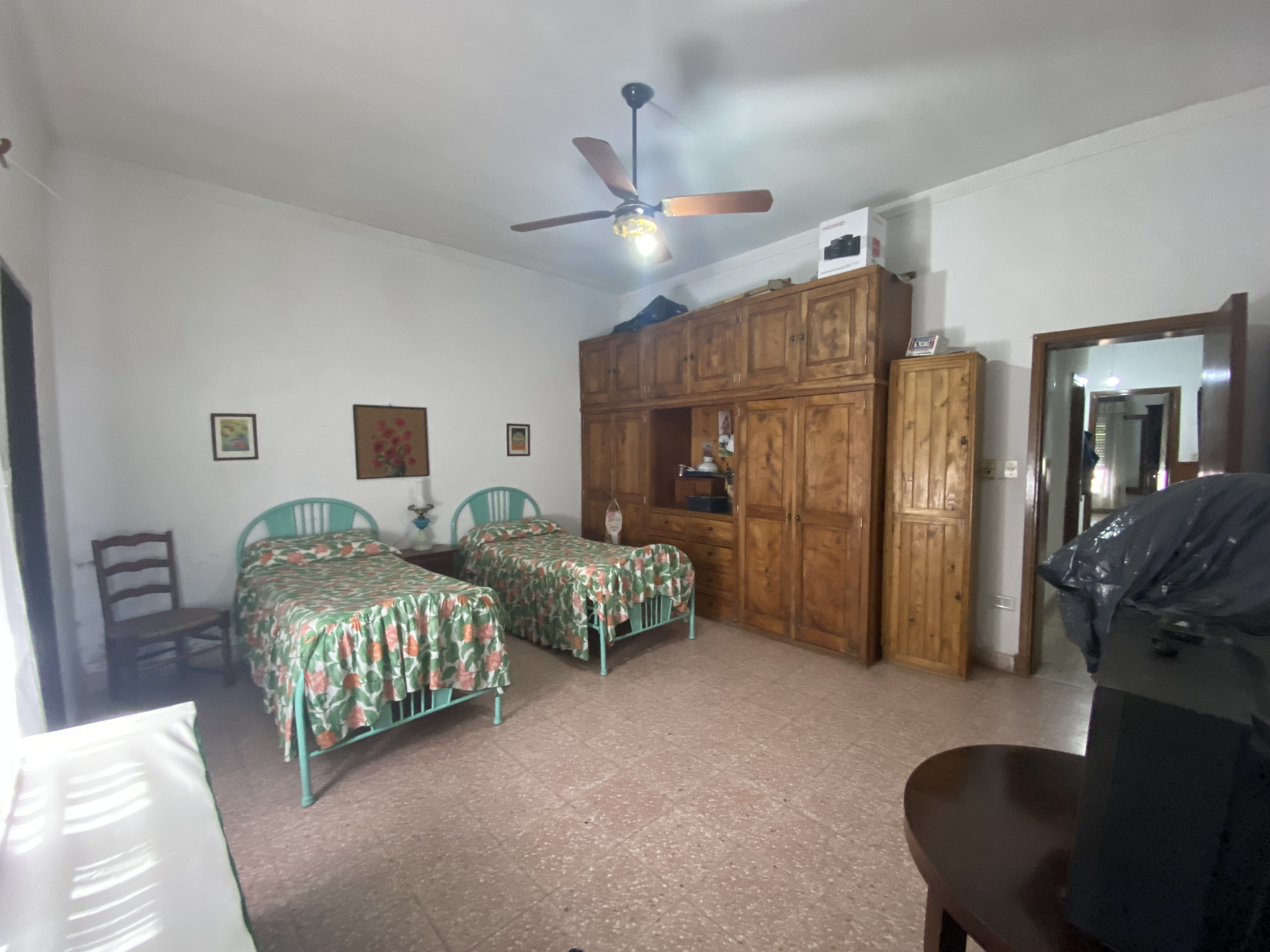 Casa Con Quincho Y Garage En Excelente Ubicación: Próxima Al Centro Y Con Todos Los Servicios