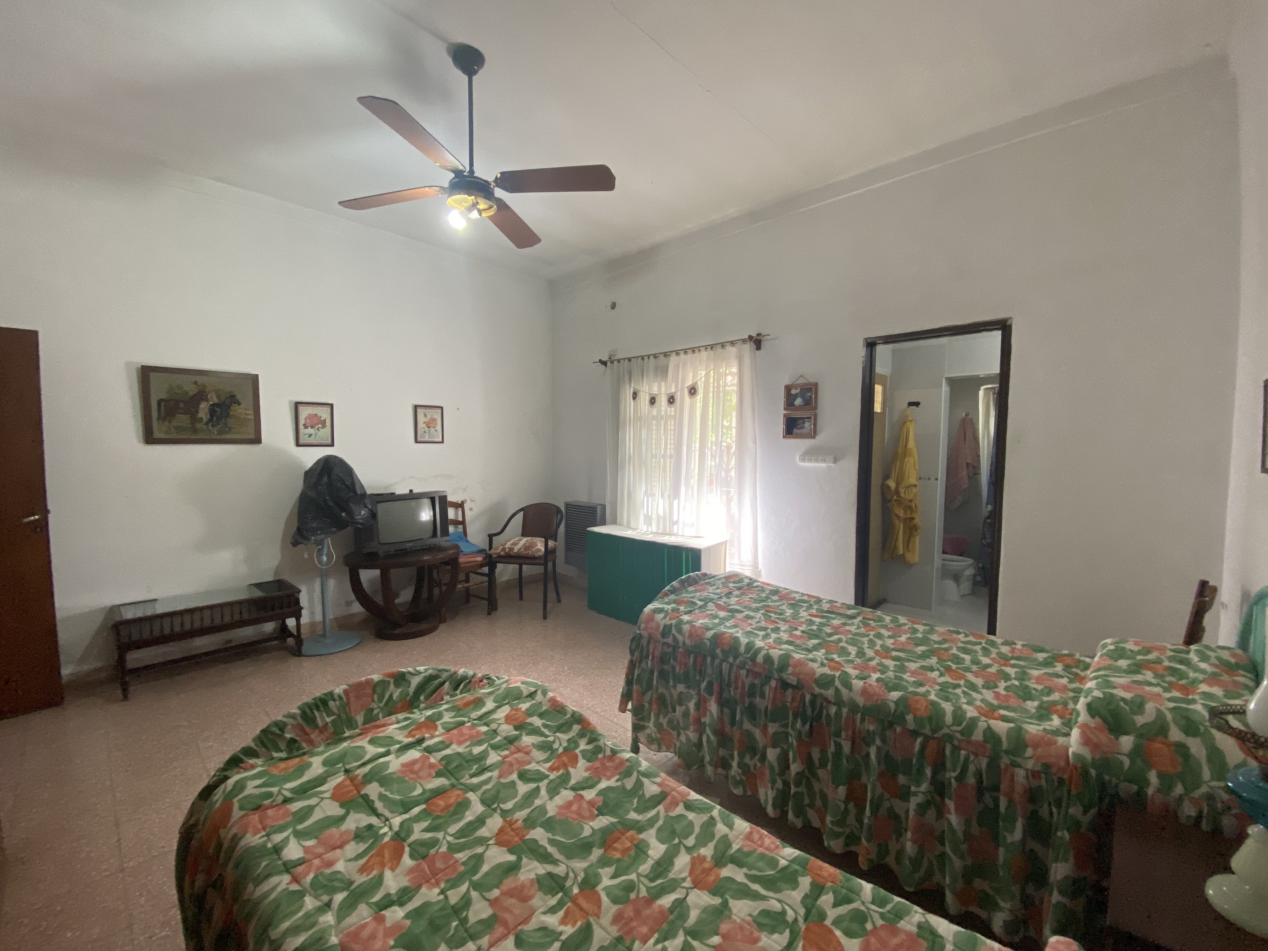 Casa Con Quincho Y Garage En Excelente Ubicación: Próxima Al Centro Y Con Todos Los Servicios