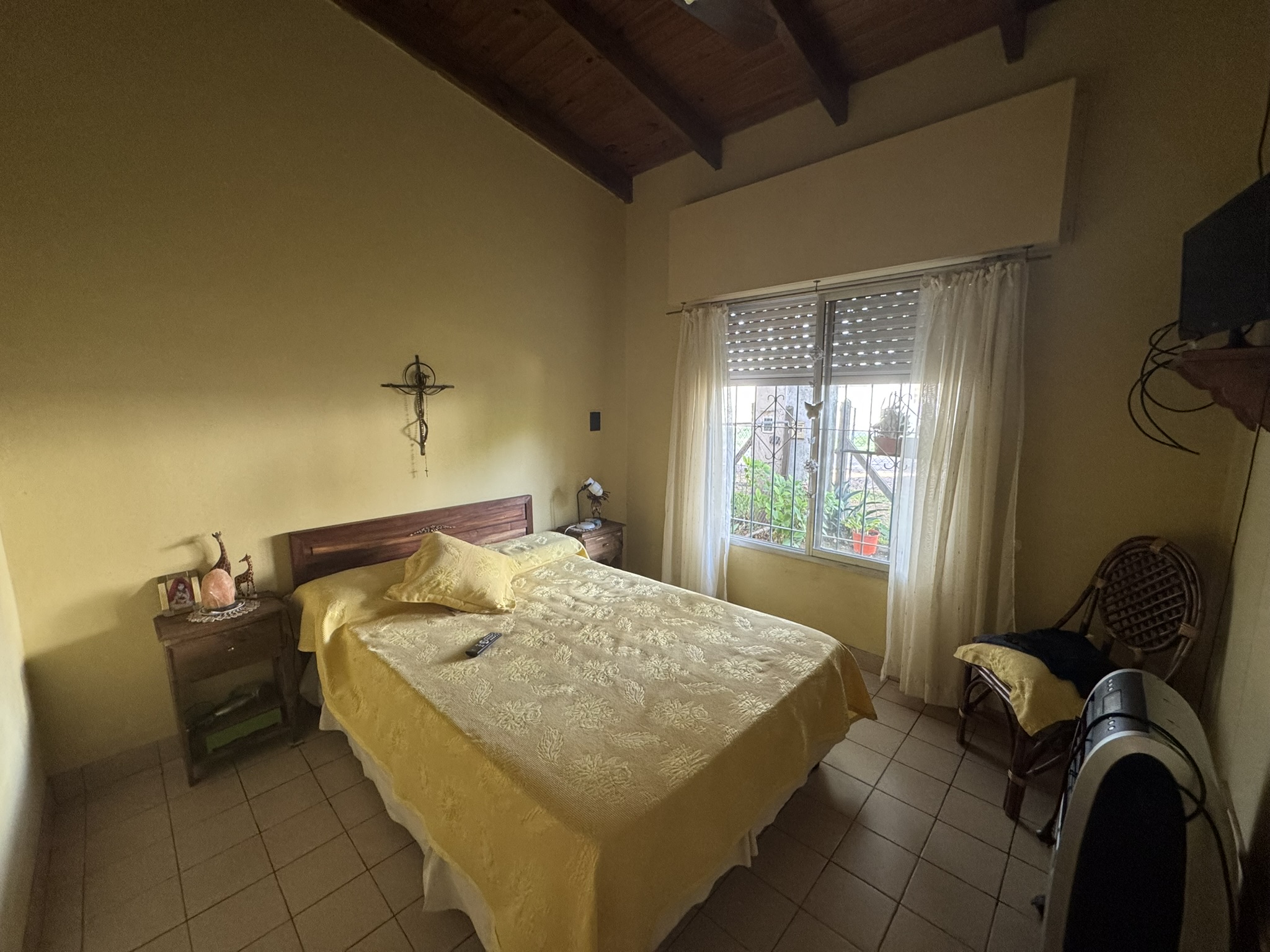 Encantadora Casa con Amplio Jardín y Parrilla en Exclusivo Barrio Parque