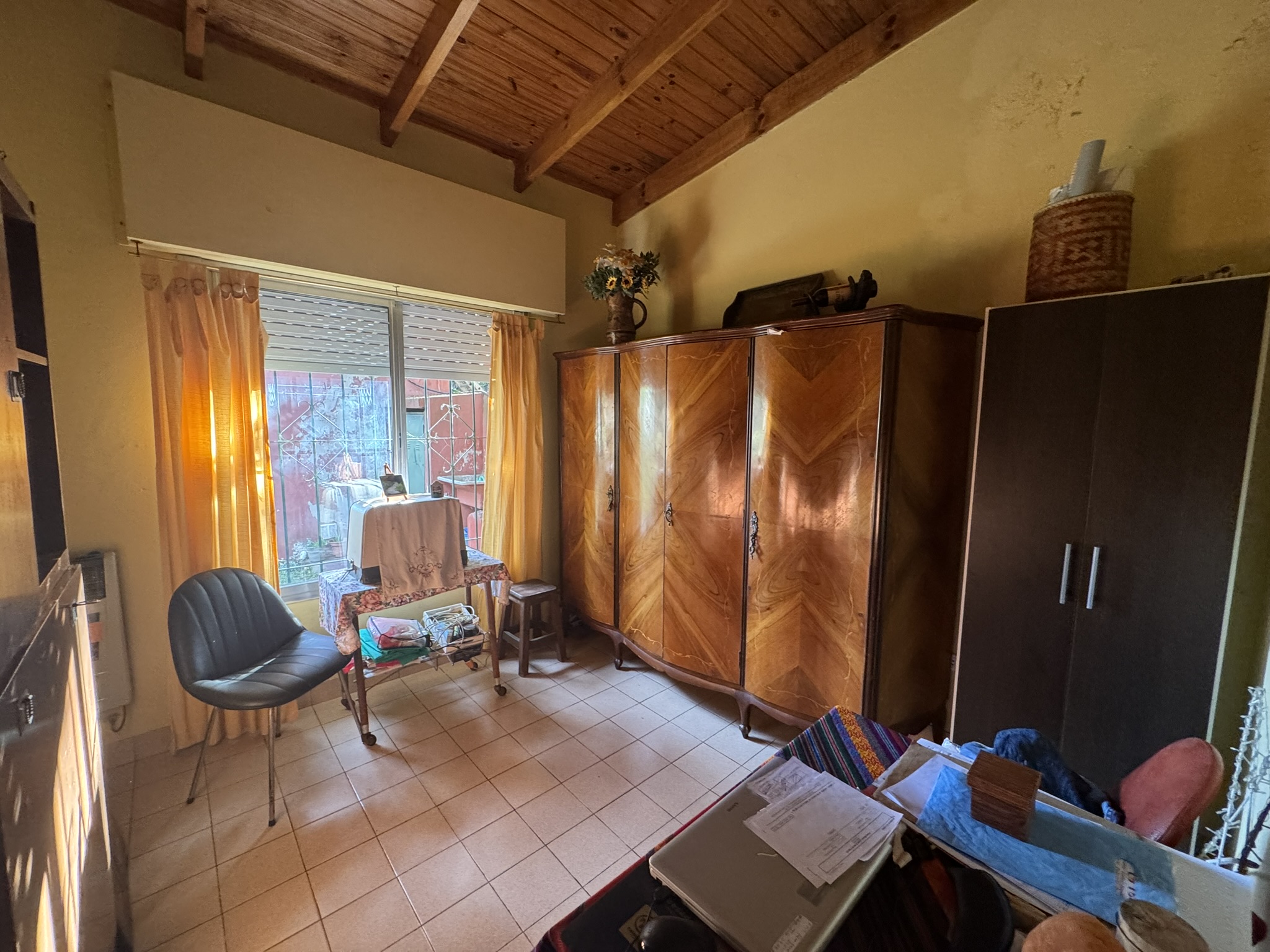 Encantadora Casa con Amplio Jardín y Parrilla en Exclusivo Barrio Parque