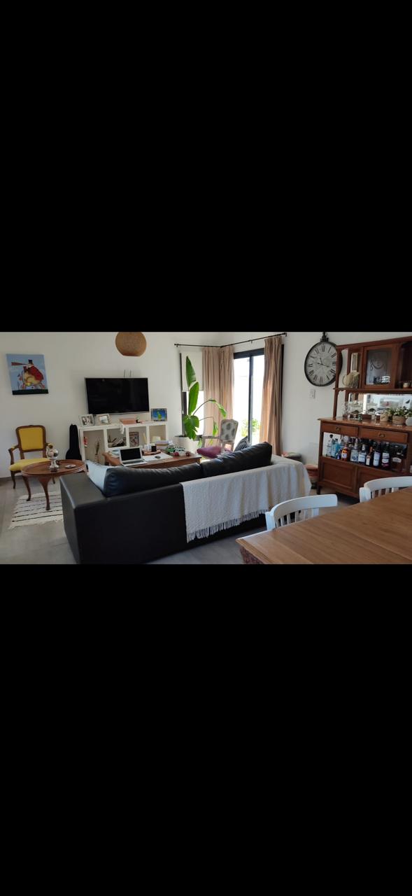 Moderna y funcional: casa con pileta y excelente distribución