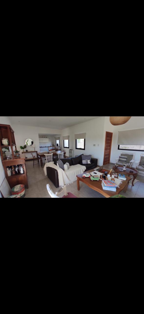 Moderna y funcional: casa con pileta y excelente distribución